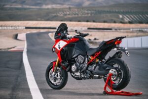 MY22_Ducati_Multistrada_V4_PikesPeak_074_UC347807_High