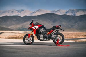 MY22_Ducati_Multistrada_V4_PikesPeak_078_UC347810_High