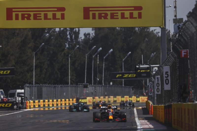 Messico: Verstappen vince con la strategia più gettonata