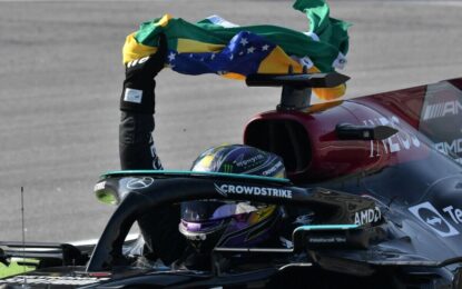 Brasile: Hamilton batte Verstappen in pista e in un vero GP di F1!