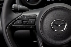 Mazda2_Hybrid_2022_int_04