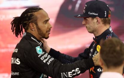 Verstappen: “Lewis è un pilota pazzesco, non si discute”