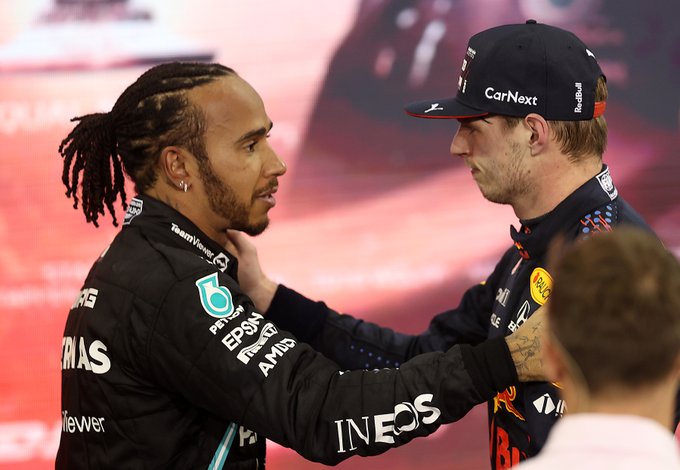 Verstappen: “Lewis è un pilota pazzesco, non si discute”