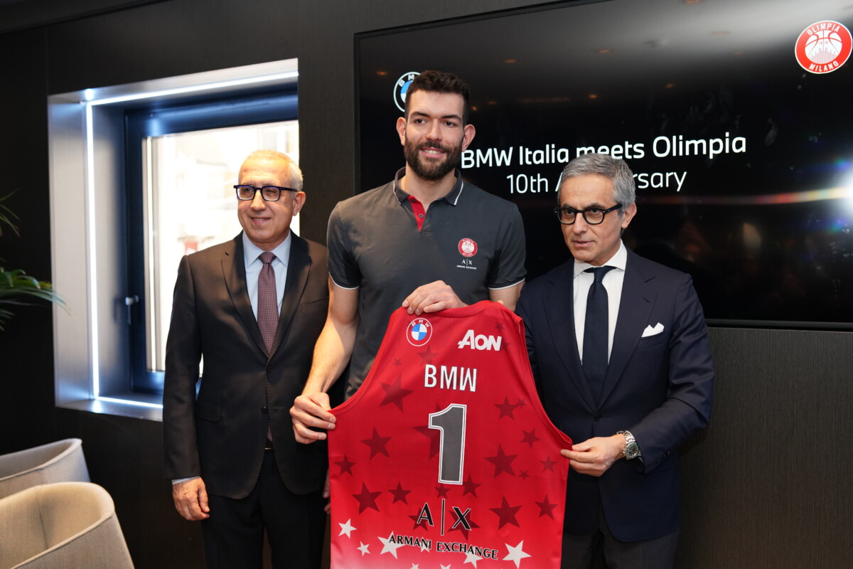 BMW e Olimpia Milano celebrano dieci anni di partnership