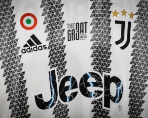 Jeep e Juventus in campo con la divisa 2022-2023