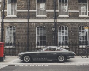 La Lamborghini 400 GT 2+2 rende omaggio ai Beatles