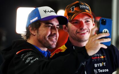 Alonso: “I due Titoli di Max valgono più dei 7 di Lewis”. Poi fa retromarcia…