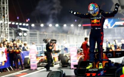 Perez vince il GP di Singapore davanti a Leclerc e Sainz. FIA permettendo