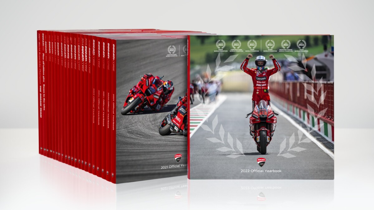 In vendita l’Official Yearbook 2022 di Ducati Corse